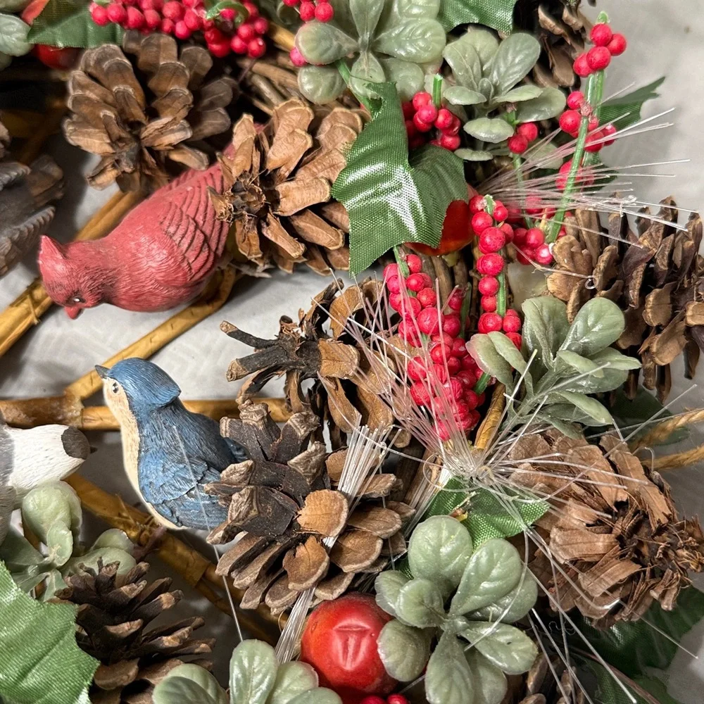 Fiber Optic Holiday Wreath Birds Accorn Holly Berries Color Changing Vintage